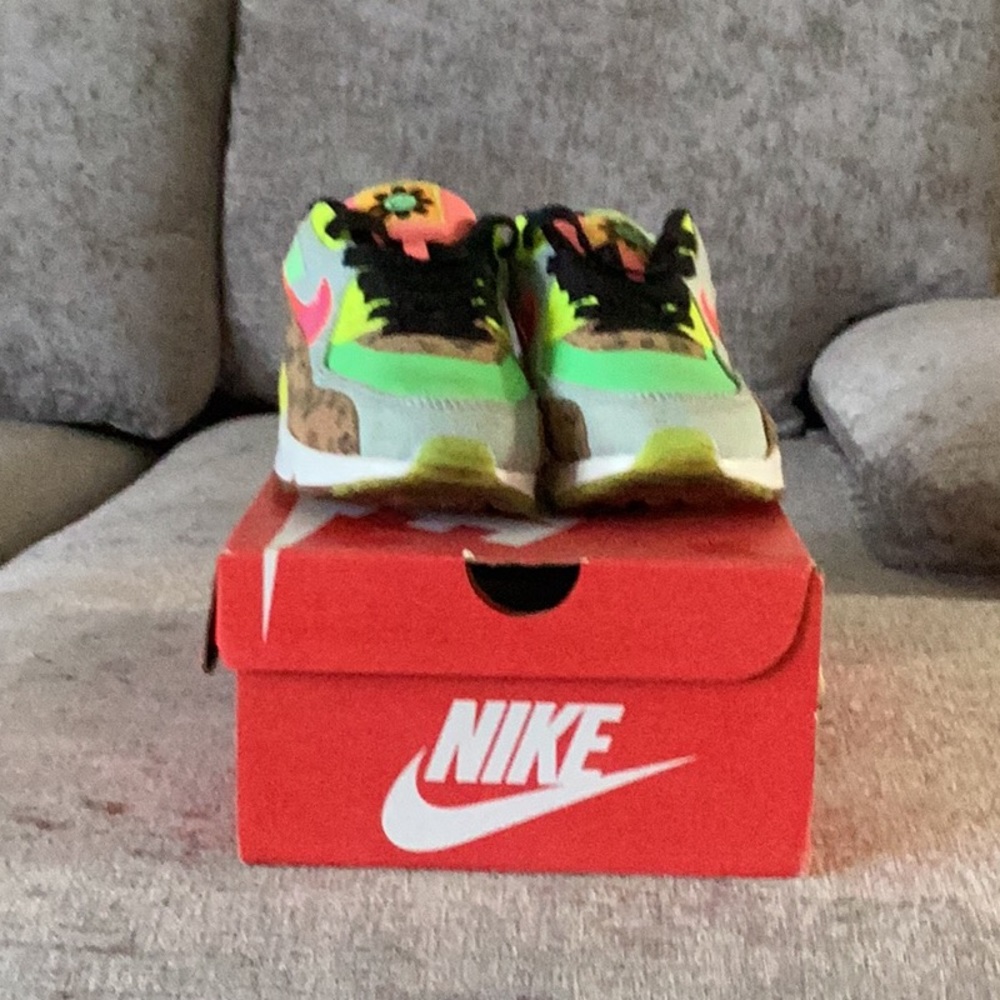 NIKE AIR MAX 90LX DENIM LEOPARD PRINT SNEAKER